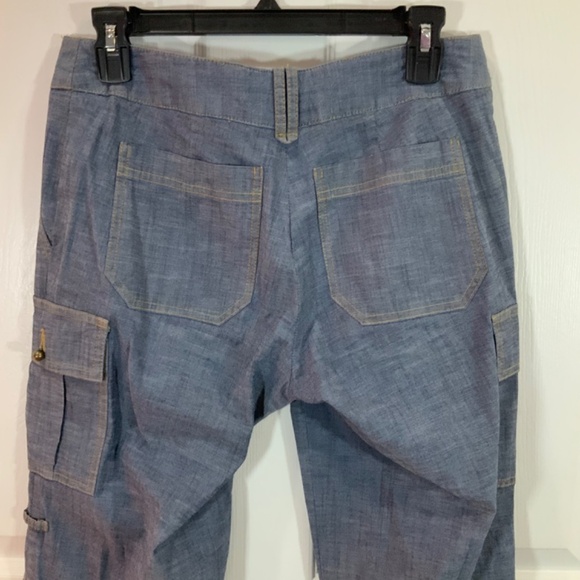 Trina Turk Blue Denim Cargo Capri Short Pants Size 8 - Picture 5 of 9